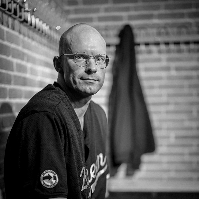 Simon har spillet millioner op og med egne ord spildt halvdelen af sit liv på grund af spil.