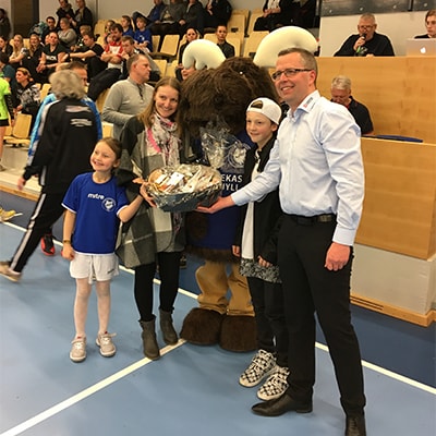 Lyngby HK overrækkelse